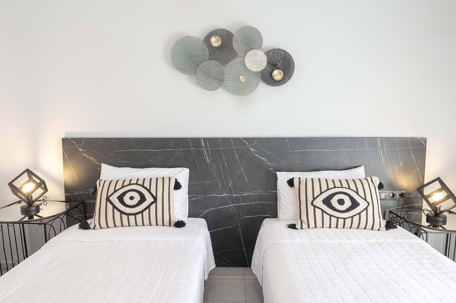 Δίκλινο δωμάτιο στο Hotel Papanikolaou στην Ιερισσό.